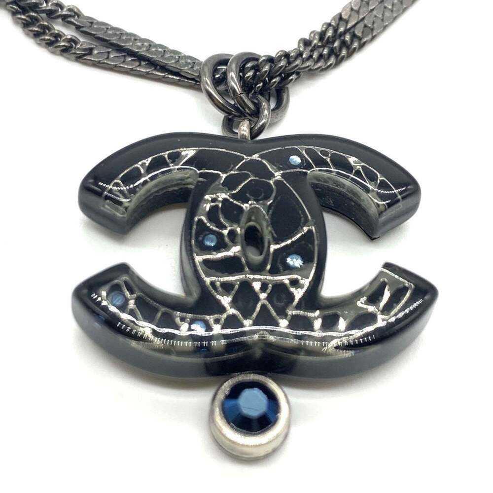 CHANEL Black Pearl Logo Necklace - Picture 2 of 6